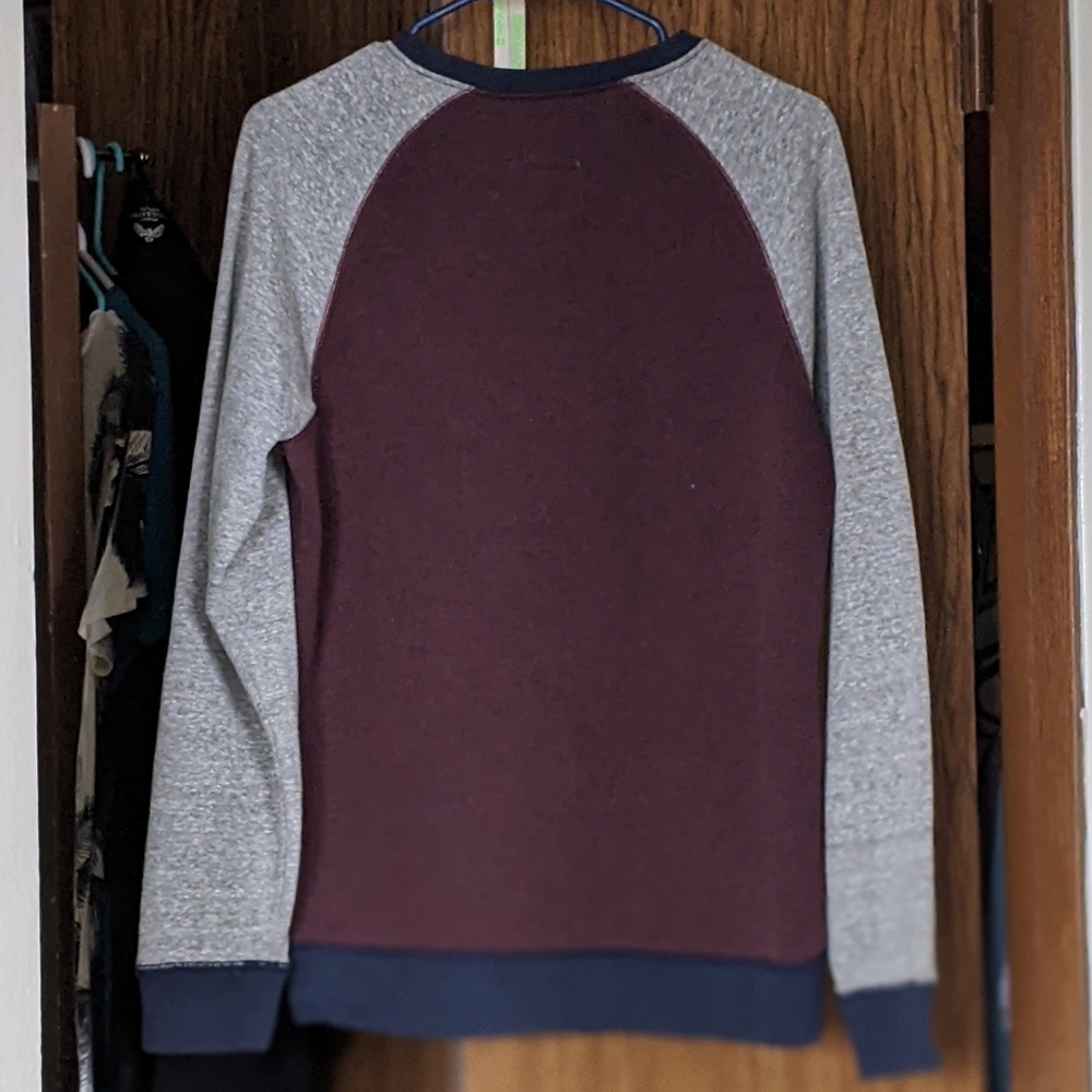 sweatshirt